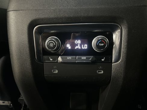 Used 2023 Chevrolet Suburban Premier RWD image 22