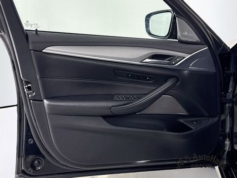 Used 2019 BMW M5 w/ Executive Package image 22