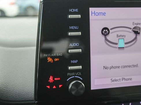 Used 2023 Toyota Sienna LE image 30