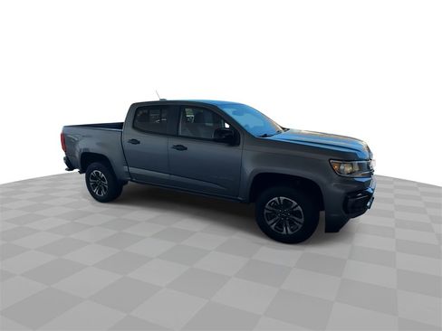 Used 2021 Chevrolet Colorado Z71 image 2