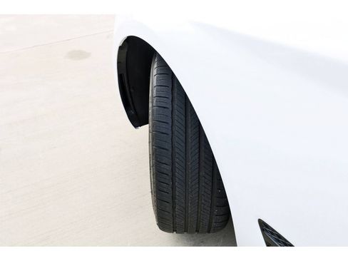 Used 2025 Genesis G70 2.5T RWD image 30