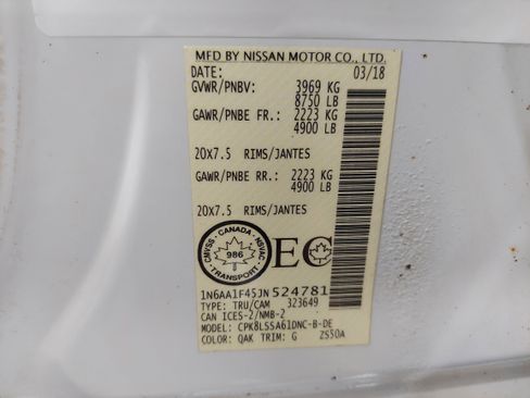 Used 2018 Nissan Titan SV image 20