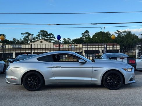 Used 2015 Ford Mustang GT RWD image 11