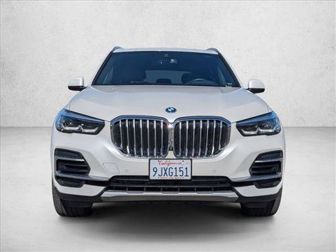 Used 2023 BMW X5 xDrive45e w/ Climate Comfort Package image 2
