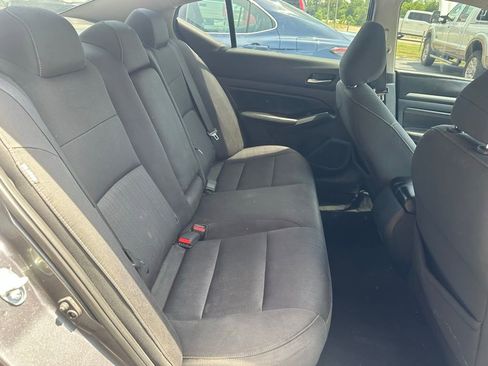 Used 2021 Nissan Altima 2.5 SV FWD image 24