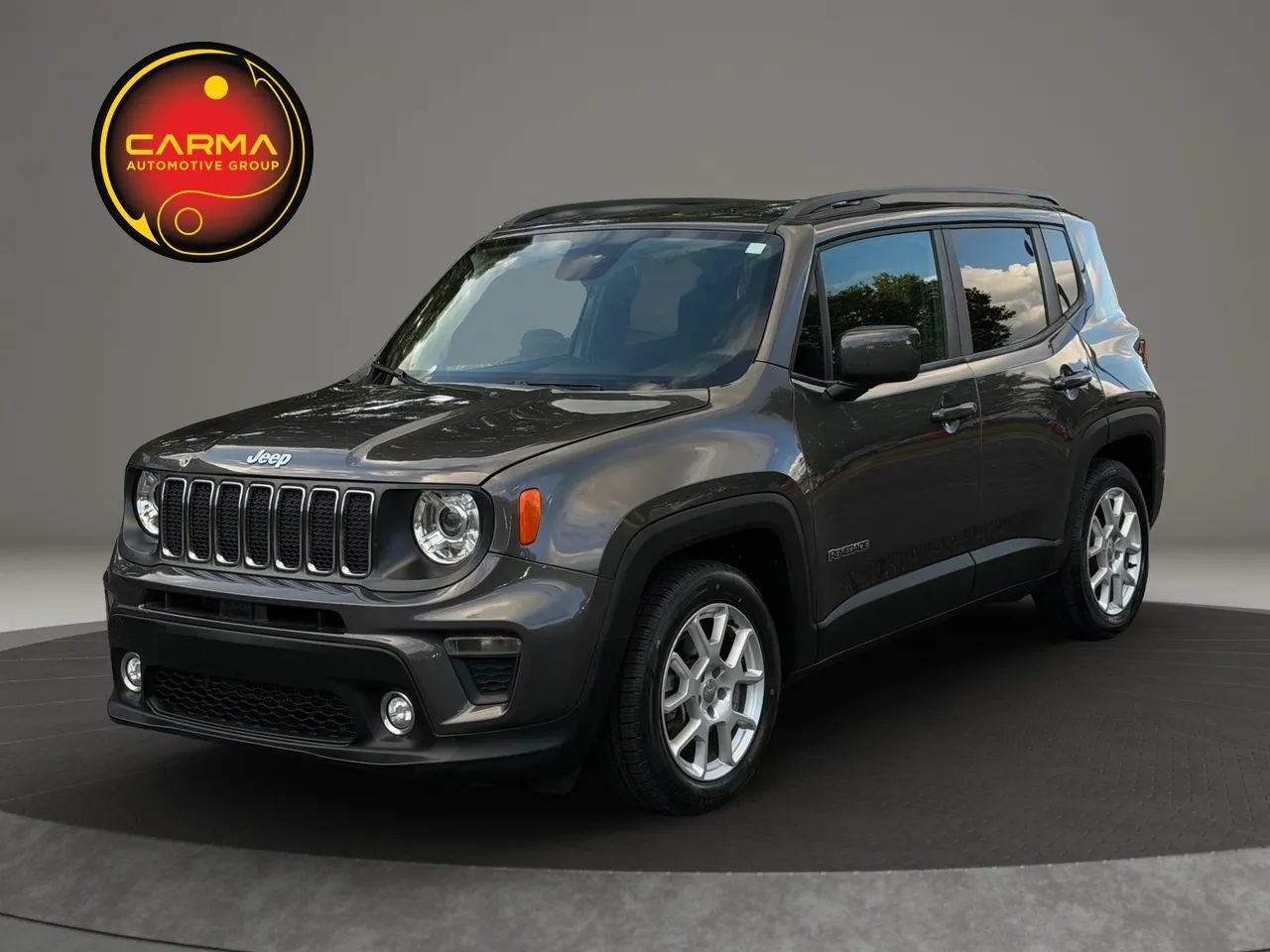 Used 2019 Jeep Renegade Latitude w/ Safety & Security Group II FWD image 1