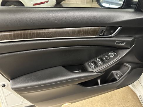 Used 2021 Honda Accord Touring image 49