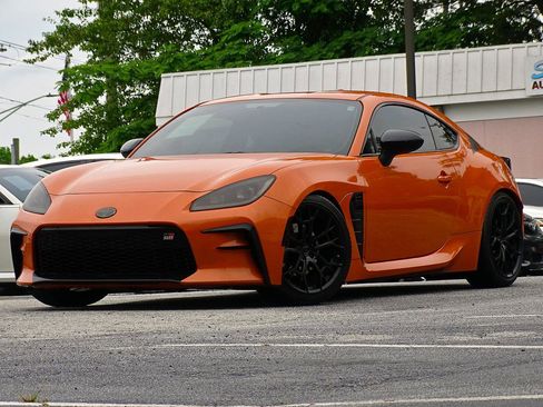 Used 2023 Toyota GR86 10th Anniversary SE RWD image 2