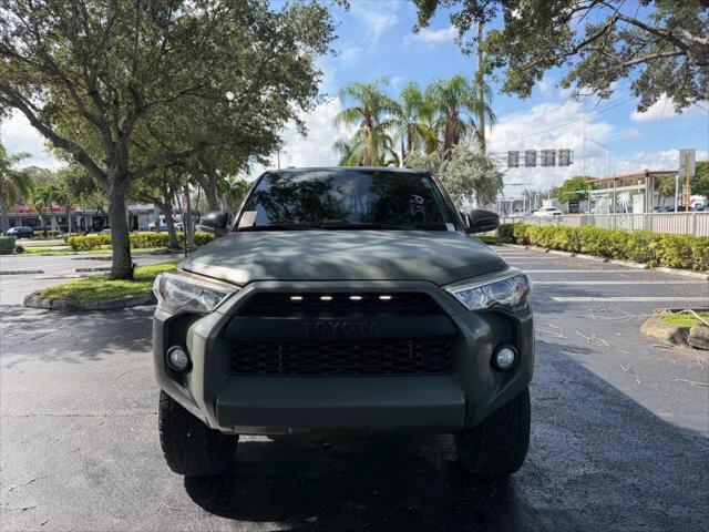 Used 2019 Toyota 4Runner SR5 AWD/4WD image 1