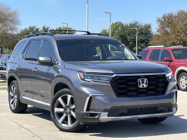Used 2025 Honda Pilot Elite image 2