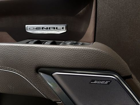 Used 2025 GMC Sierra 1500 Denali image 26