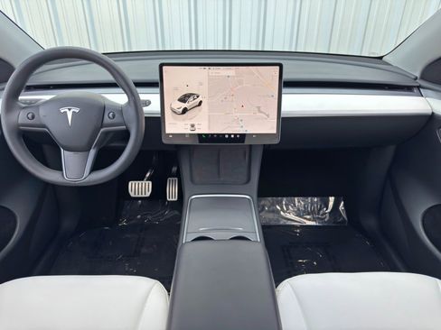 Used 2023 Tesla Model Y Performance image 13