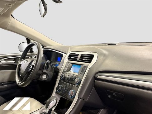 Used 2015 Ford Fusion S FWD image 27