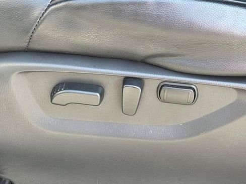 Certified 2023 Nissan Armada SL w/ Captain's Chairs Package AWD/4WD image 17