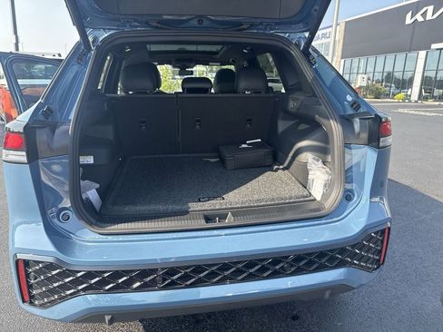 New 2025 Volkswagen Tiguan SE R-Line AWD/4WD image 43