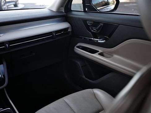 Used 2021 Lincoln Corsair FWD w/ Premium Package image 27