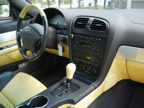 Used 2002 Ford Thunderbird image 69