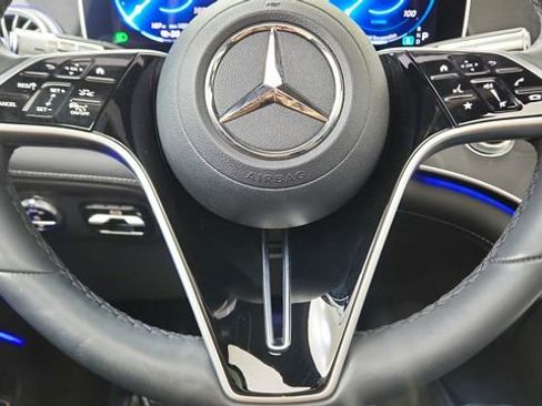Used 2023 Mercedes-Benz EQS 450+ SUV image 39