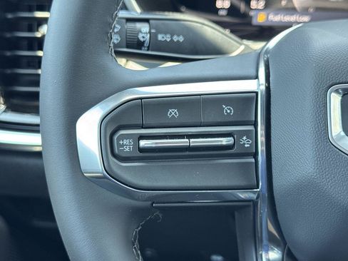 New 2026 GMC Canyon Elevation w/ LPO, Black Badging Package RWD image 9