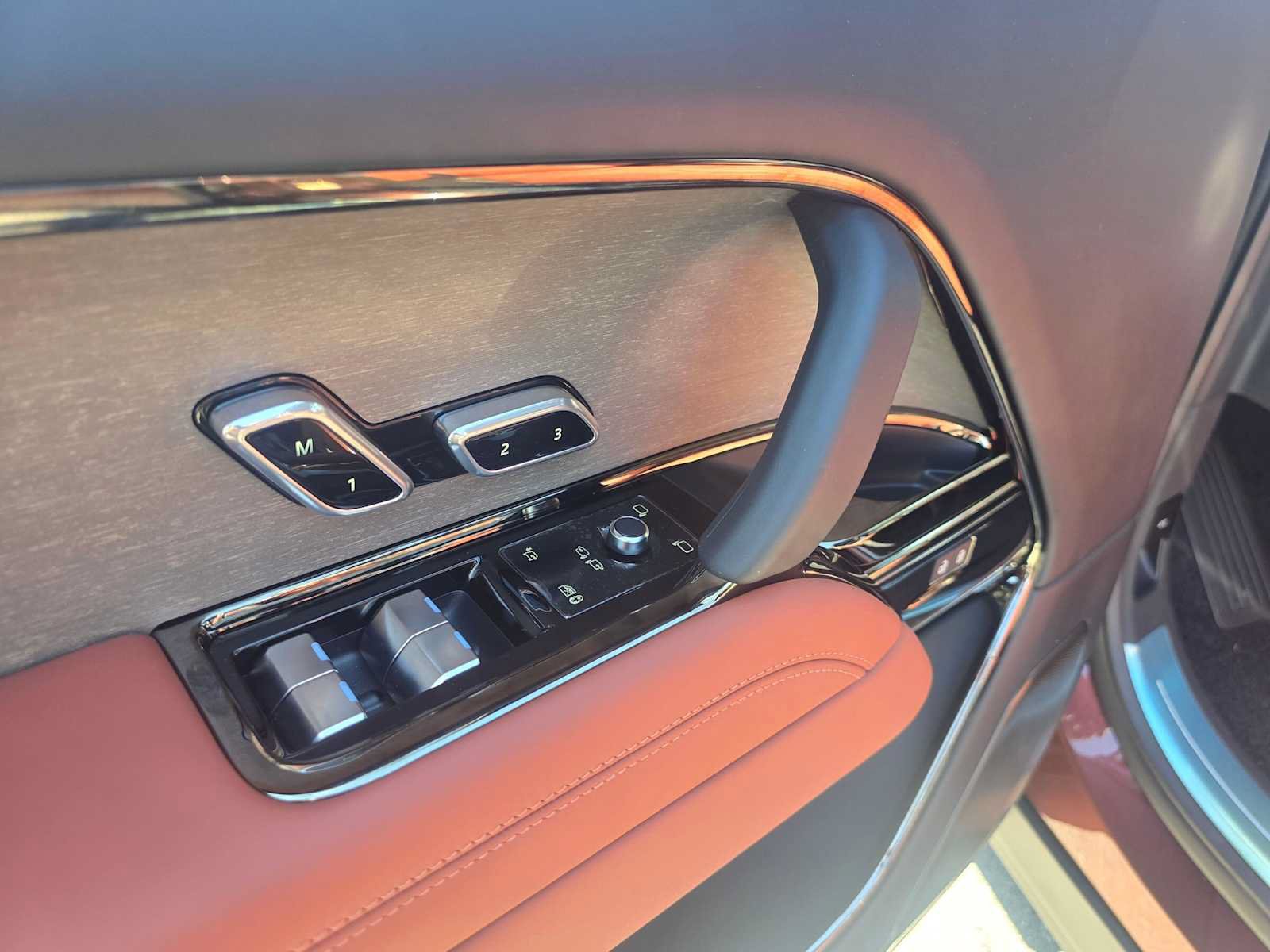 New 2026 Land Rover Range Rover SV AWD/4WD image 24