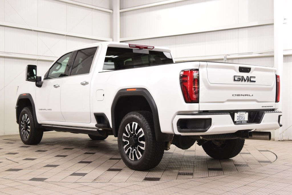 Used 2025 GMC Sierra 2500 Denali Ultimate AWD/4WD image 5