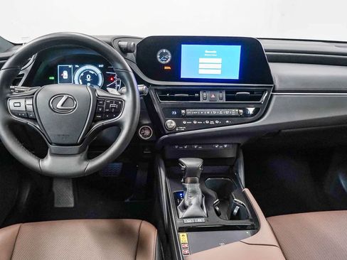 Used 2025 Lexus ES 300h w/ Premium Package FWD image 12