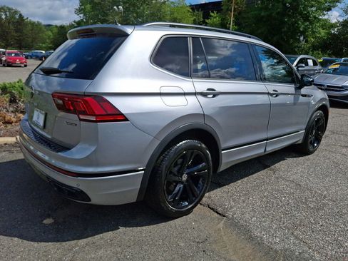 Certified 2024 Volkswagen Tiguan SE R-Line AWD/4WD image 6