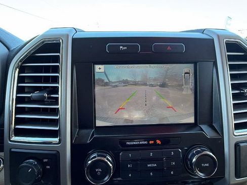 Used 2016 Ford F150 Lariat image 32