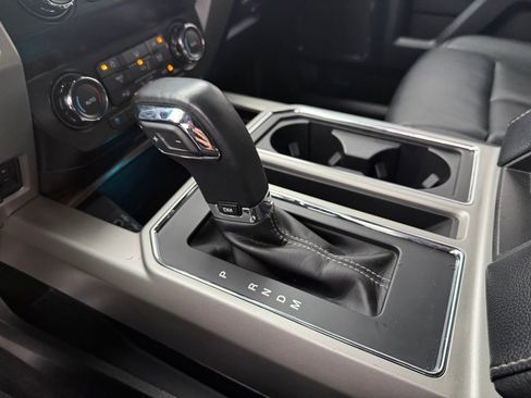 Used 2019 Ford F150 Lariat image 29