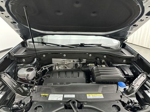 Used 2024 Volkswagen Atlas SE image 25