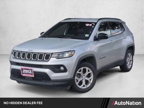 Used 2024 Jeep Compass Latitude AWD/4WD image 1