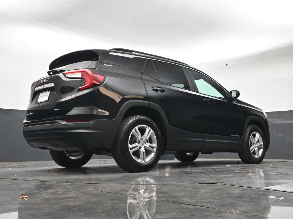 Used 2023 GMC Terrain SLE w/ Driver Convenience Package AWD/4WD image 28