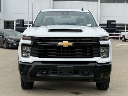 Used 2024 Chevrolet Silverado 2500 W/T w/ WT Convenience Package image 9