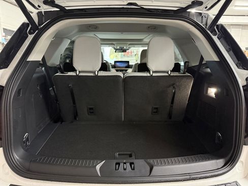 New 2026 Ford Explorer Active w/ Active Comfort Package image 24