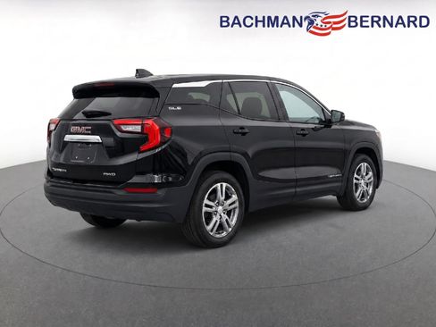 Used 2024 GMC Terrain SLE AWD/4WD image 7