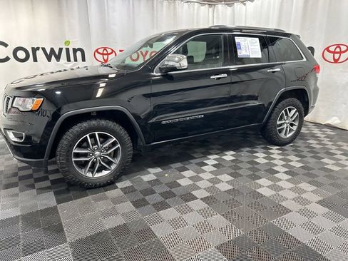 Used 2017 Jeep Grand Cherokee Limited image 4