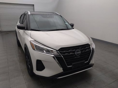 Used 2024 Nissan Kicks SV image 14