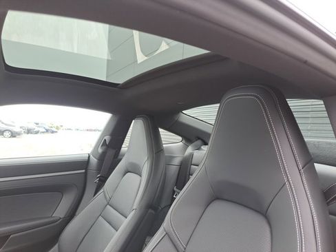 Used 2026 Porsche 911 Carrera image 35