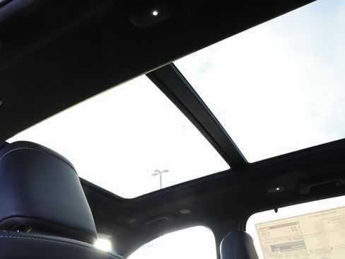 New 2025 Jeep Grand Cherokee Limited image 19