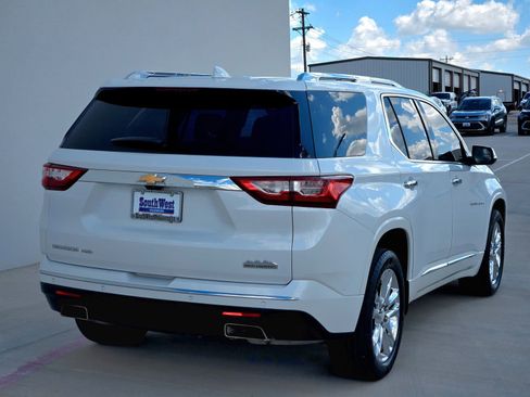 Used 2018 Chevrolet Traverse High Country image 4