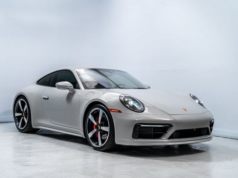 Used 2023 Porsche 911 Carrera S image 9