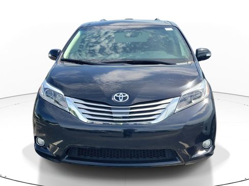 Used 2017 Toyota Sienna Limited Premium w/ Advanced Technology Package FWD image 2