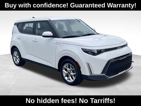 Used 2023 Kia Soul LX w/ Option Group 015 FWD image 1
