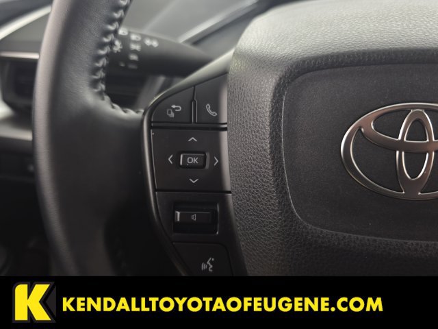 Used 2025 Toyota Prius LE FWD image 15