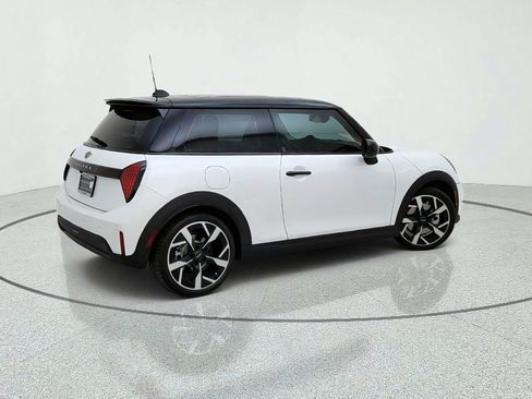 Used 2025 MINI Cooper S FWD image 8