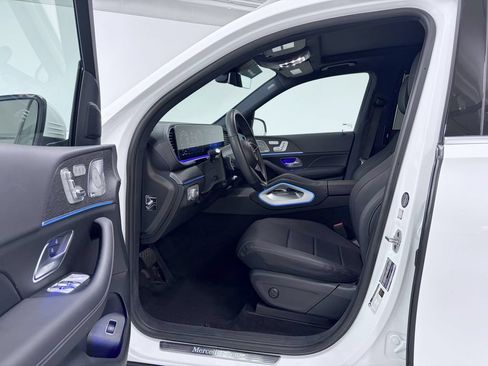 Certified 2025 Mercedes-Benz GLS 450 4MATIC image 14