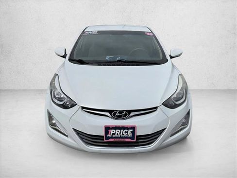 Used 2016 Hyundai Elantra SE w/ Option Group 02 FWD image 2