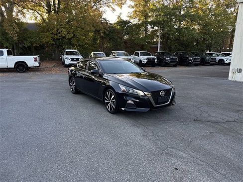 Used 2021 Nissan Altima 2.5 SR image 3