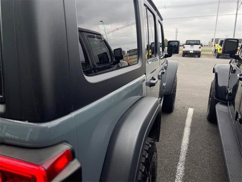 Used 2024 Jeep Wrangler Unlimited Rubicon w/ Safety Group image 21