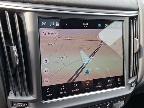 Used 2022 Maserati Levante Modena S image 17